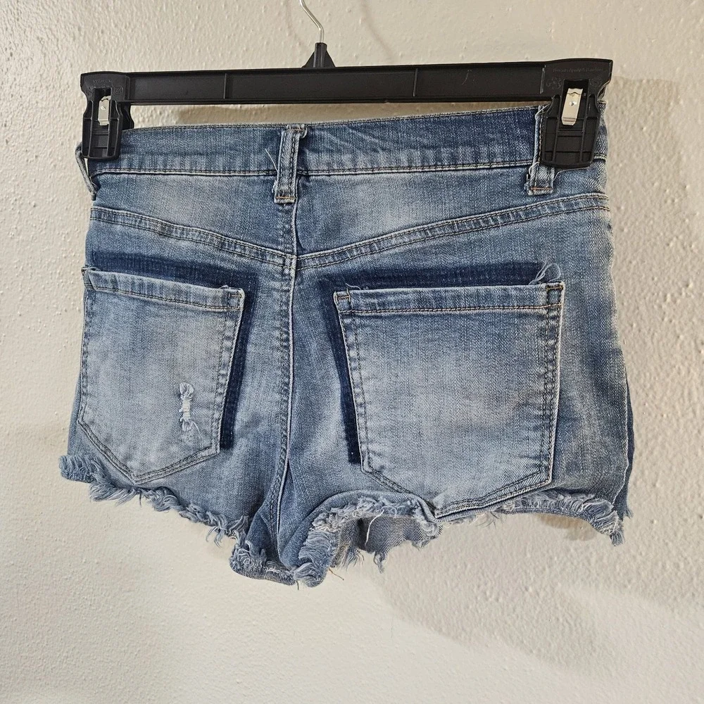 Mudd‎ Jeans Distressed Frayed Denim Jean Shorts Cutoffs Blue Wash Size 5